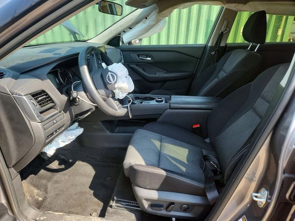 2025 NISSAN ROGUE SV — DENT
