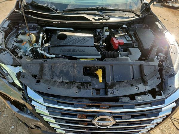 2025 NISSAN ROGUE SV — Engine bay