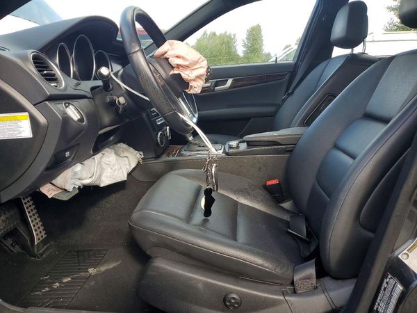 2013 MERCEDES-BENZ C-CLASS C300 — DENT