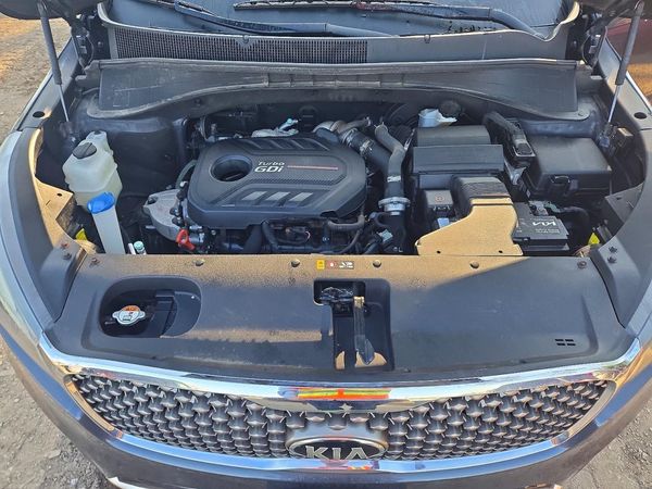 2017 KIA SORENTO SX, SX Limited — Engine bay