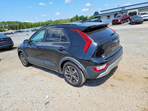 2023 KIA NIRO