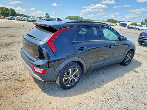 2023 KIA NIRO