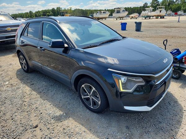 2023 KIA NIRO