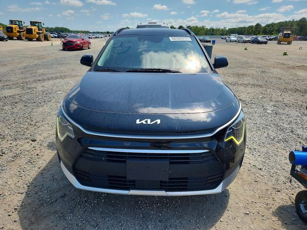 2023 KIA NIRO