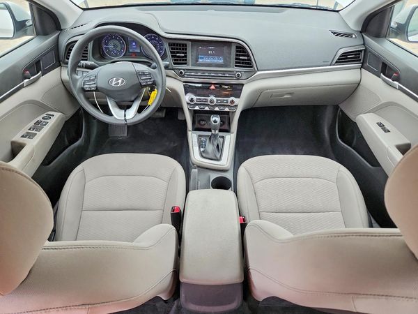 2020 HYUNDAI ELANTRA SE