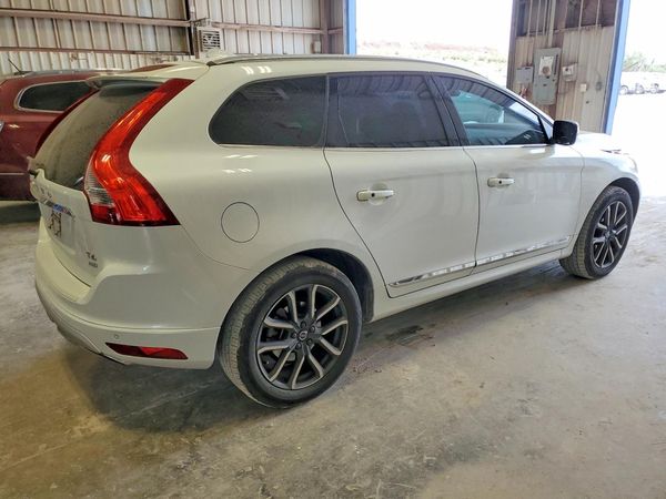 2017 VOLVO XC60 Dynamic