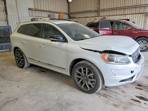 2017 VOLVO XC60 Dynamic