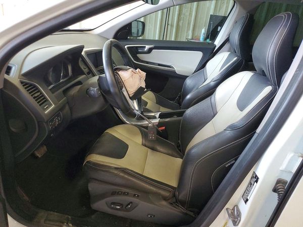 2017 VOLVO XC60 Dynamic