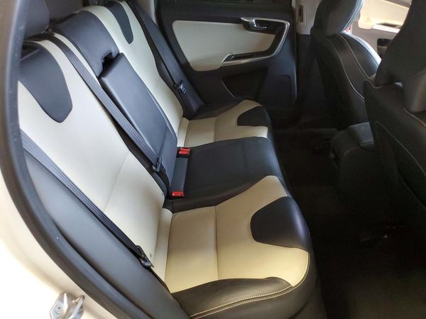 2017 VOLVO XC60 Dynamic