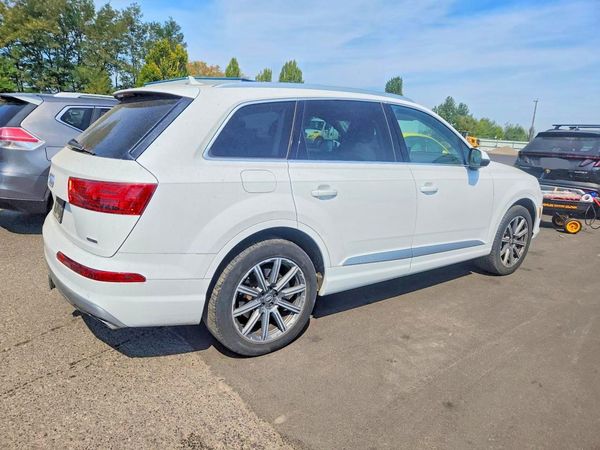 2018 AUDI Q7 quattro Premium Plus