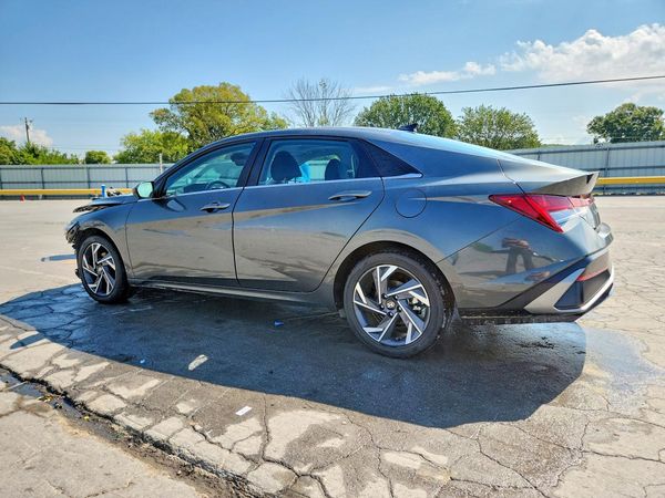 2025 HYUNDAI ELANTRA