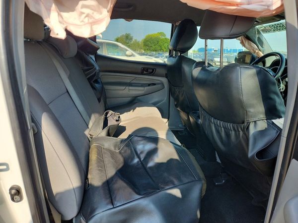 2015 TOYOTA TACOMA Delux Grade