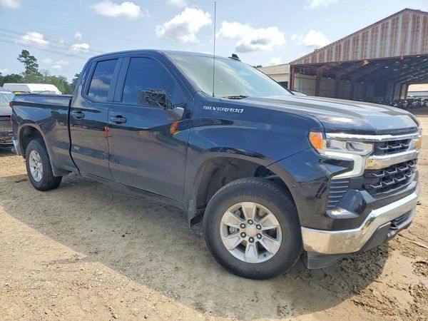 2024 CHEVROLET SILVERADO LT — Passenger 3/4