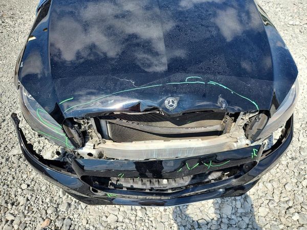 2015 MERCEDES-BENZ C Base