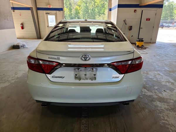 2016 TOYOTA CAMRY