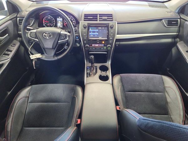 2016 TOYOTA CAMRY