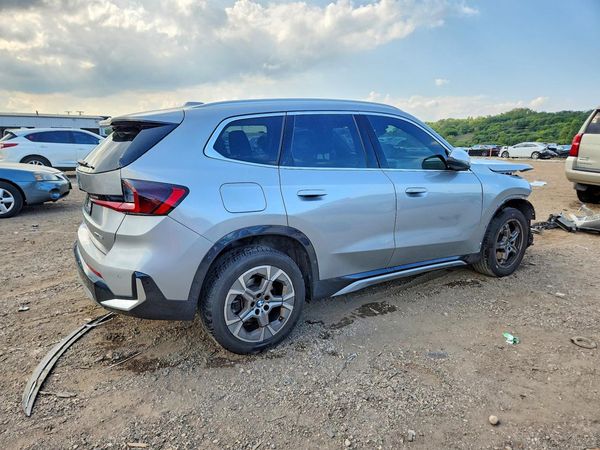 2024 BMW X1
