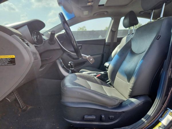2014 HYUNDAI ELANTRA GLS (Middle)