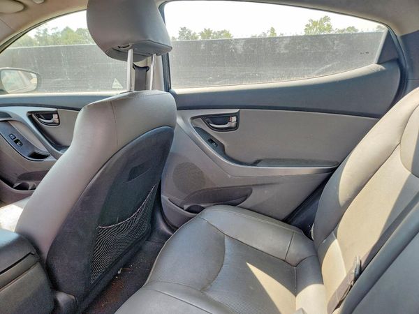 2014 HYUNDAI ELANTRA GLS (Middle)
