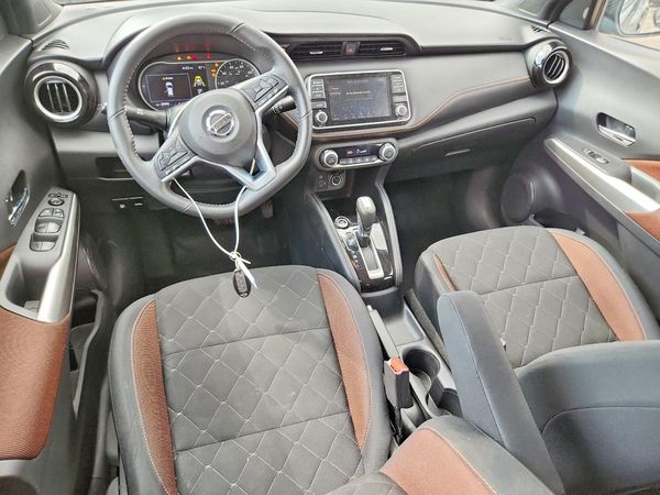 2020 NISSAN KICKS