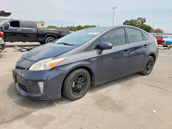 2014 TOYOTA PRIUS