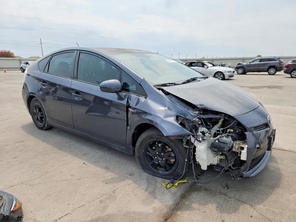2014 TOYOTA PRIUS