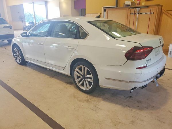 2017 VOLKSWAGEN PASSAT
