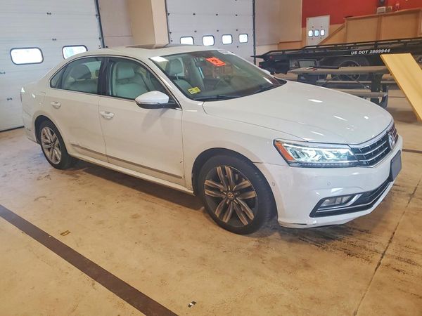 2017 VOLKSWAGEN PASSAT
