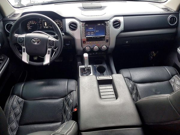 2021 TOYOTA TUNDRA SR5 grade