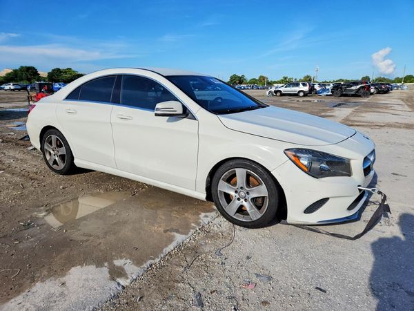 2017 MERCEDES-BENZ CLA-CLASS CLA250 — Passenger 3/4