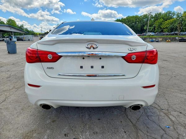2015 INFINITI Q50