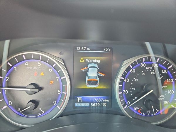 2015 INFINITI Q50