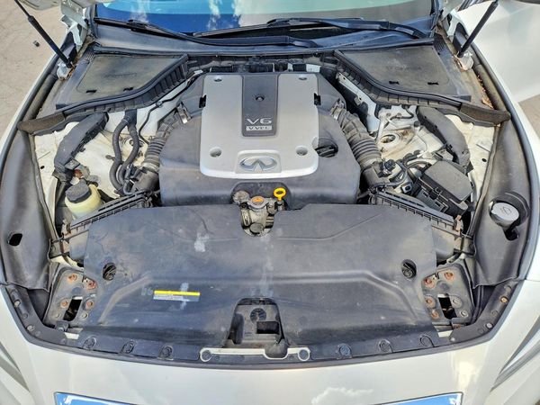 2015 INFINITI Q50