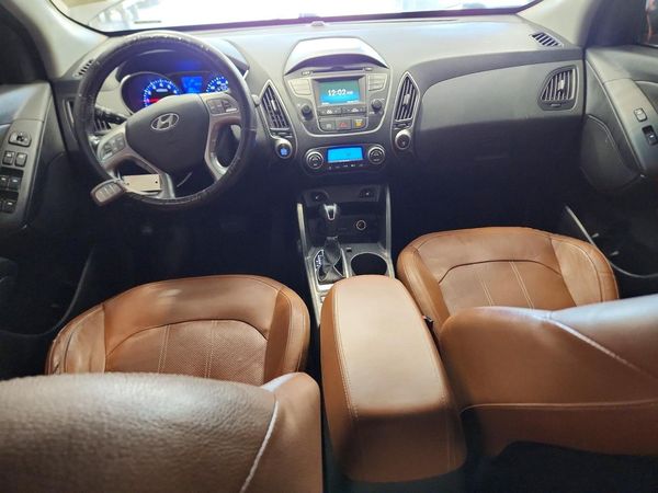 2015 HYUNDAI TUCSON GLS (Middle)