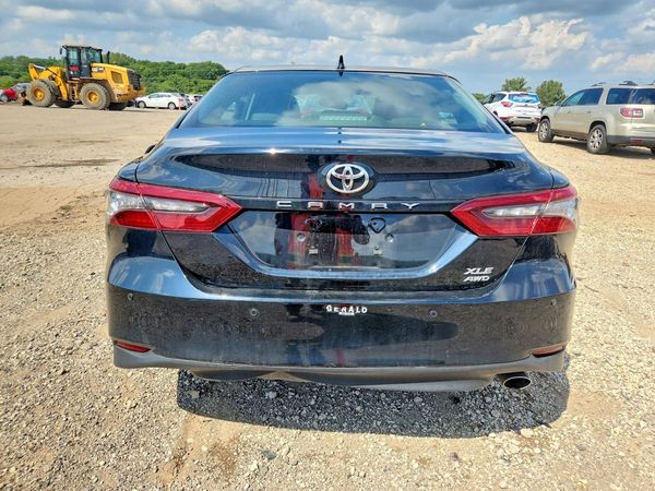 2024 TOYOTA CAMRY XLE — DIRR