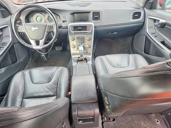 2013 VOLVO S60