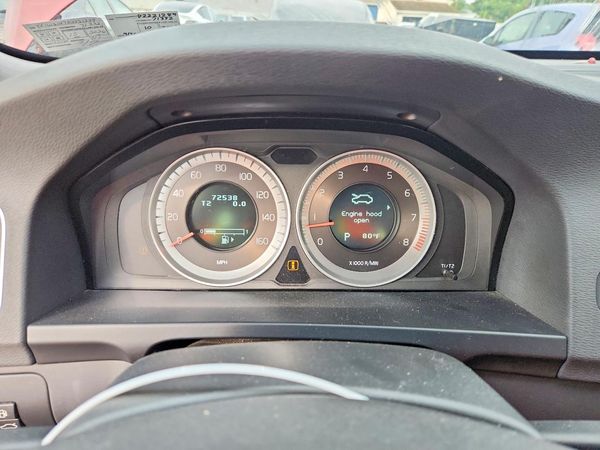 2013 VOLVO S60