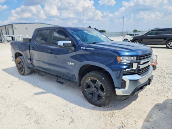 2020 CHEVROLET SILVERADO LT — Passenger 3/4