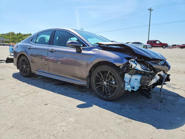 2024 TOYOTA CAMRY XSE