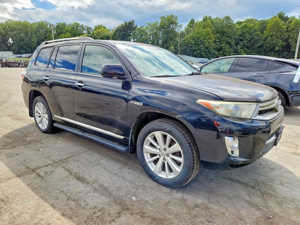 2012 TOYOTA HIGHLANDER Base/Hybrid — Passenger 3/4