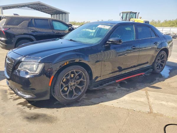 2019 CHRYSLER 300