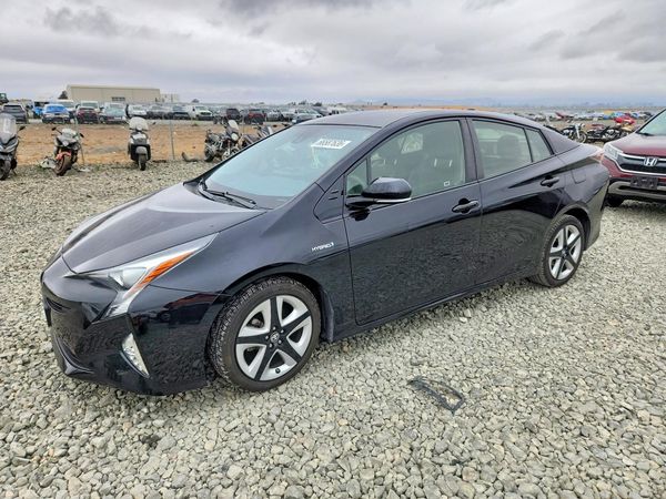 2016 TOYOTA PRIUS