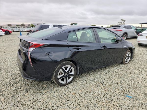 2016 TOYOTA PRIUS