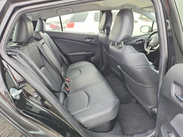 2016 TOYOTA PRIUS