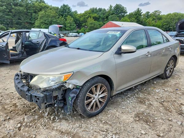 2014 TOYOTA CAMRY