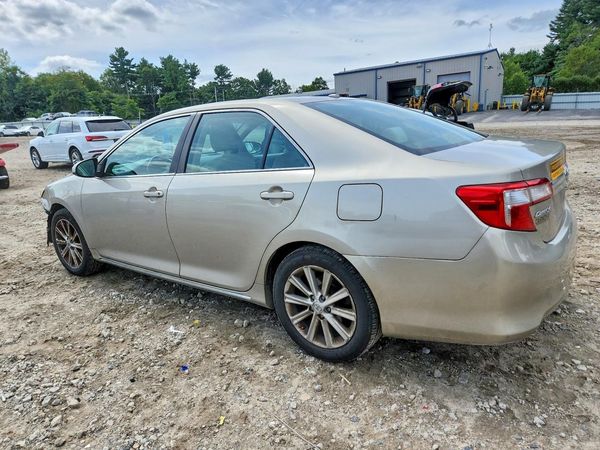 2014 TOYOTA CAMRY