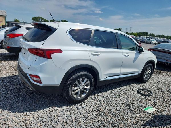 2019 HYUNDAI SANTA FE SE