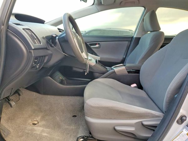 2013 TOYOTA PRIUS — DENT