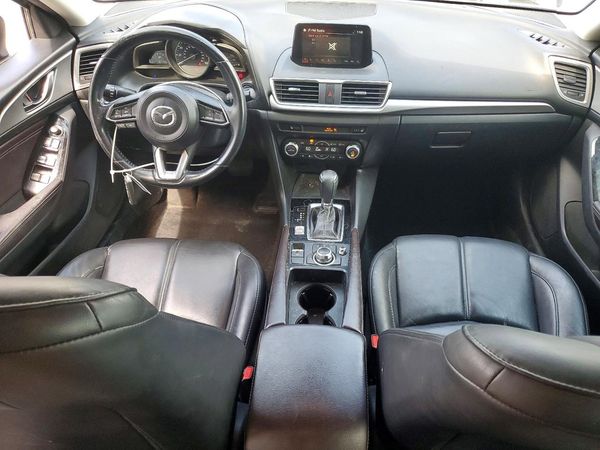 2018 MAZDA 3 Touring