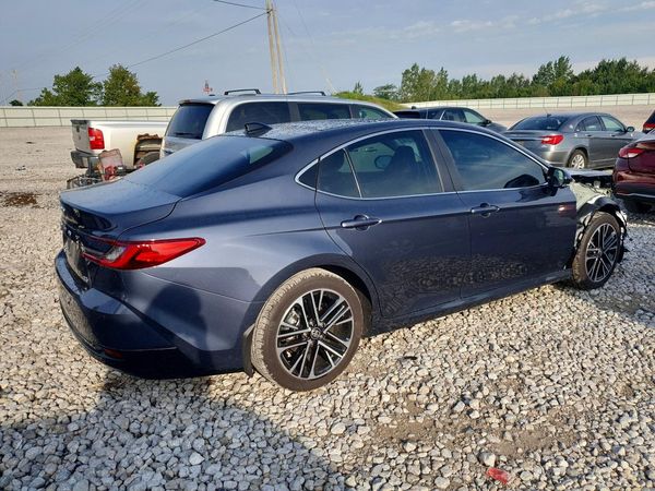 2026 TOYOTA CAMRY